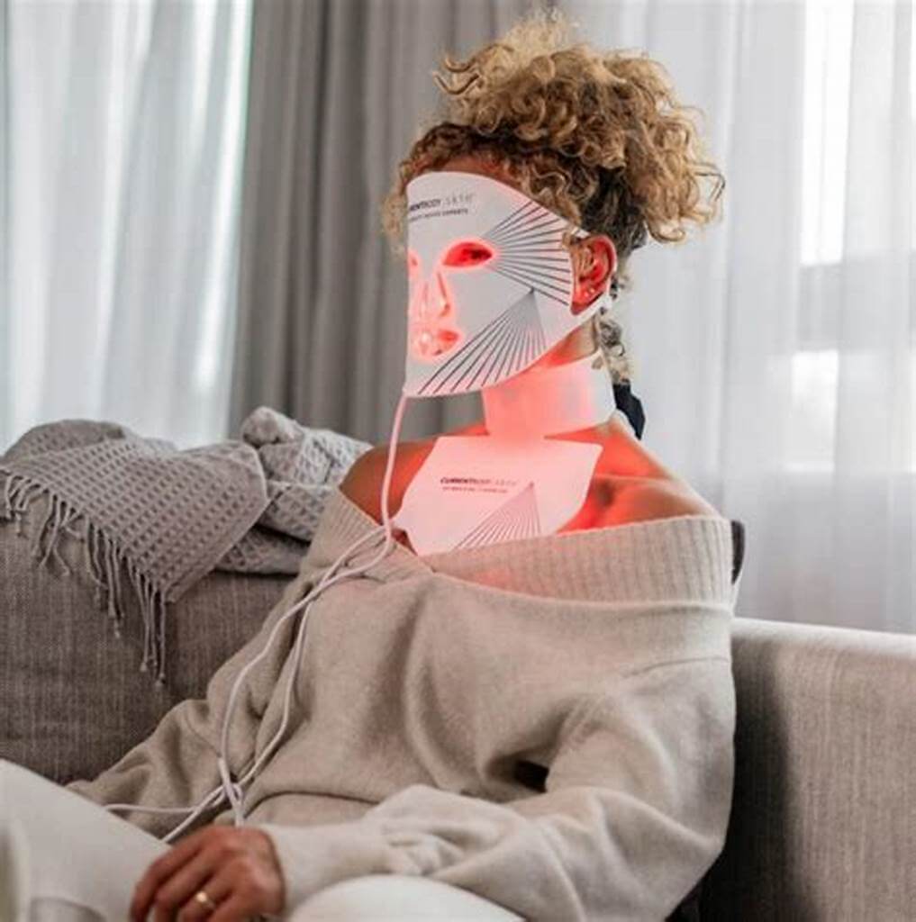 As 3 Melhores Máscaras de Terapia LED em 2025: PEACEONE, 18FTRabbit e Mais