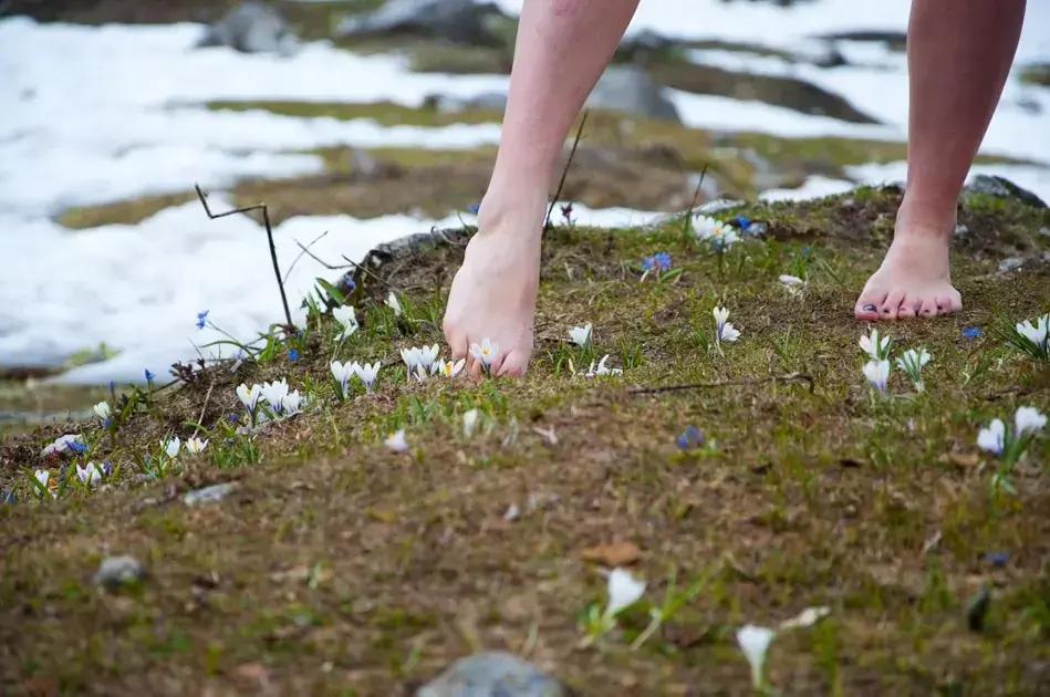 Como usar bucha vegetal para esfoliar os pés rachados