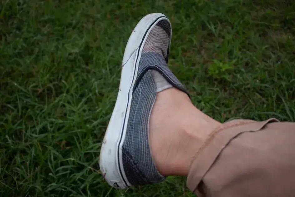 Como usar bicarbonato para tratar pés rachados